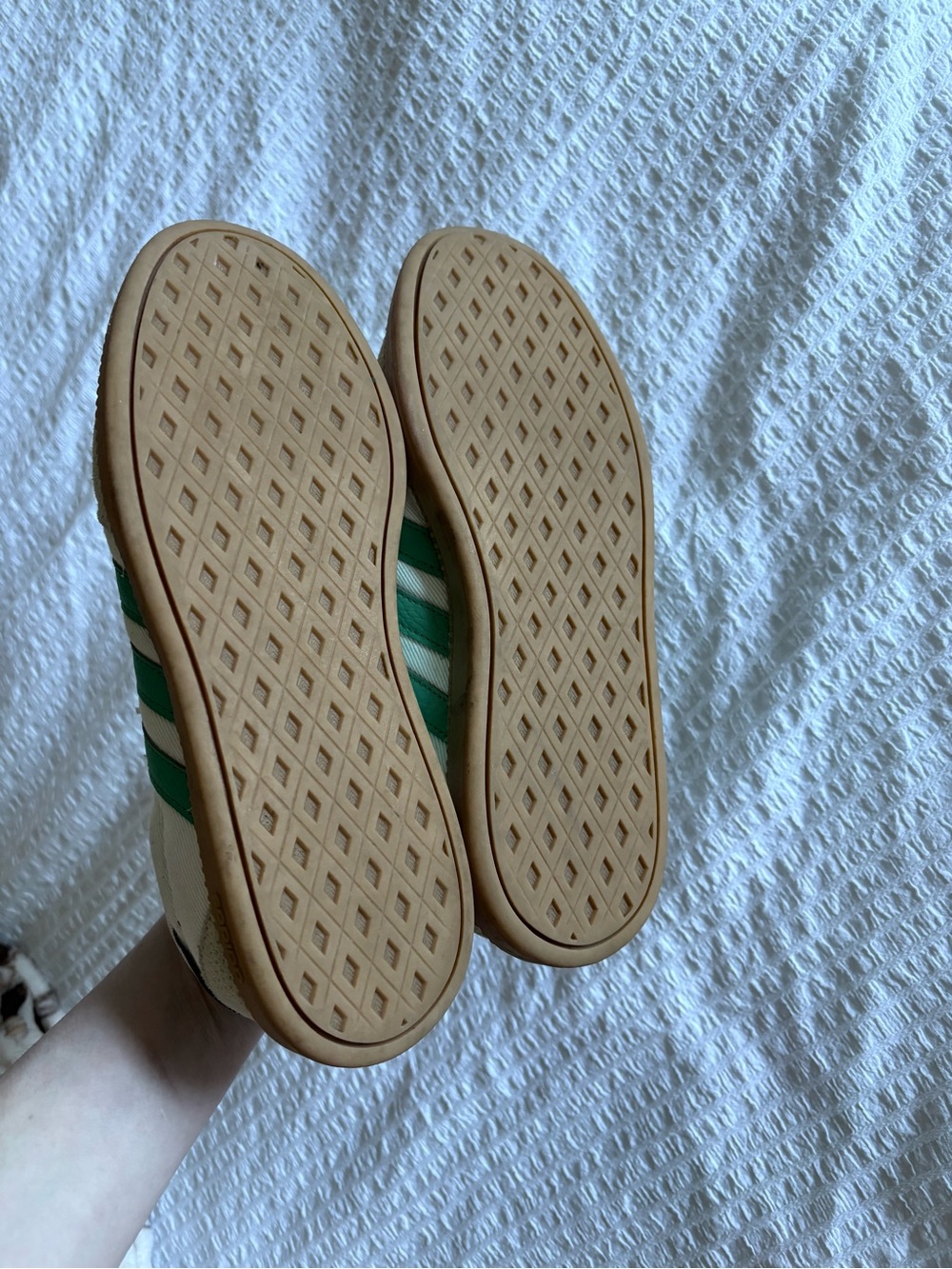 Adidas shoes - Picture 2 of 4